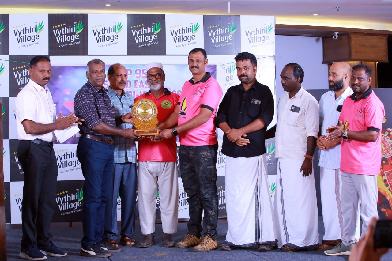 ചുരം ഗ്രീൻ ബ്രിഗേഡ് പ്രവർത്തകർക്ക് സ്നേഹാദരവ്