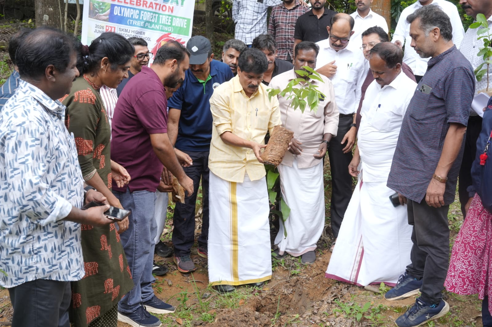 കൽപറ്റയിൽ ‘ഒളിമ്പിക് ഫോറസ്റ്റ് ട്രീ ഡ്രൈവ്’ ഉദ്ഘാടനം ചെയ്തു